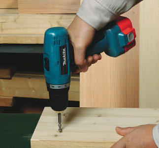 Makita 6270D 12 Volt Driver/Drill Kit | Reviews